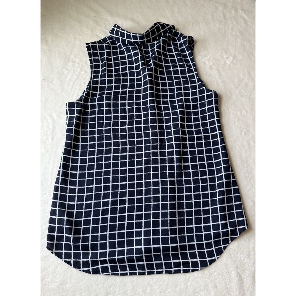 Van Heusen women's sleeveless classic Pattern Light Weight button up size Small - Picture 6 of 7